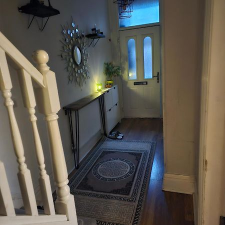Shrewsbury 1 Hotel Салфорд Екстериор снимка